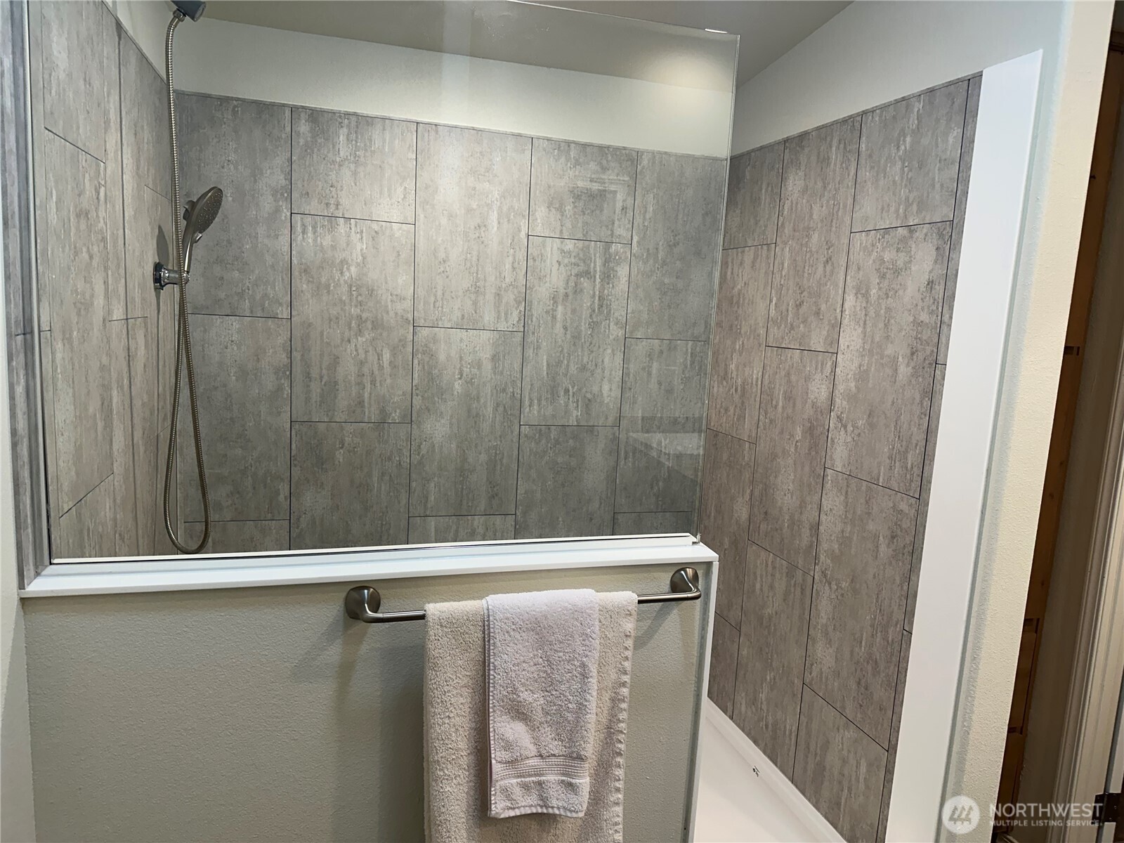 206 Mossyrock Road West Mossyrock, WA 98564 - Photo 16 of 24 a view of a small space