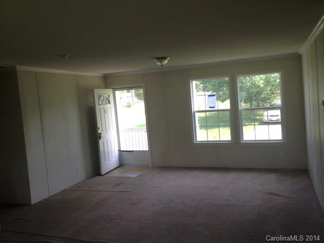 989 Rippling Brooke Drive Chester, SC 29706 - Photo 3 of 13
