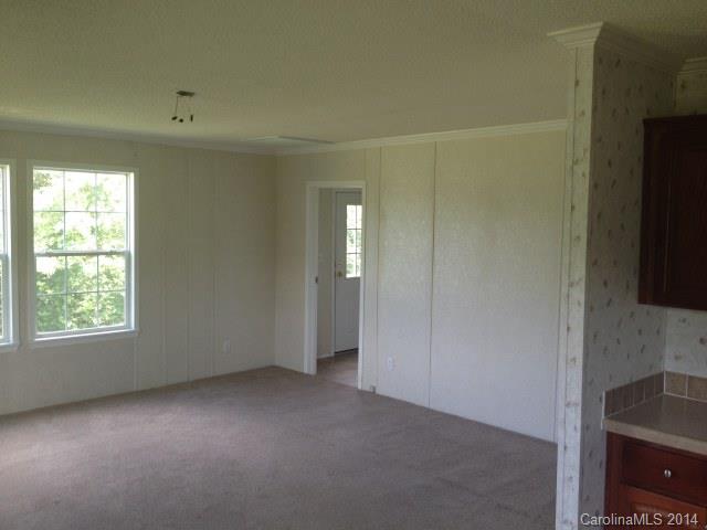 989 Rippling Brooke Drive Chester, SC 29706 - Photo 6 of 13