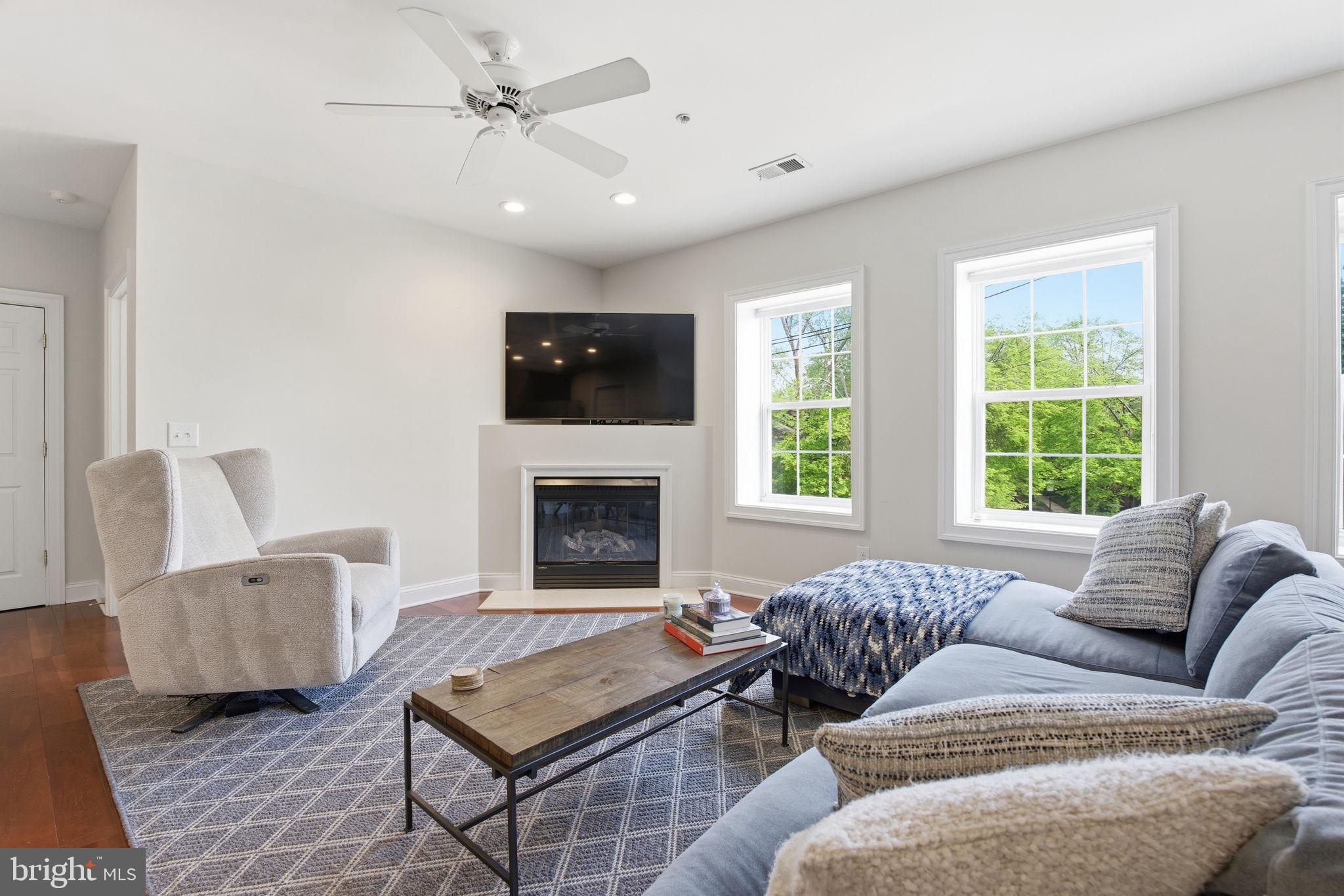 43 Shaw Street, Unit G Annapolis, MD 21401 - Photo 1 of 36 Welcome Home!