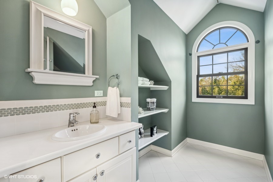 89 North Indian Hill Road Winnetka, IL 60093 - Photo 56 of 91