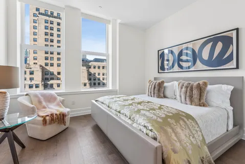 $3,100,000 | 435 North Michigan Avenue, Unit 1803, Chicago, IL 60611