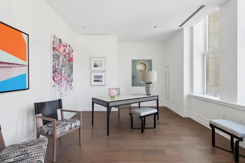 $3,100,000 | 435 North Michigan Avenue, Unit 1803, Chicago, IL 60611