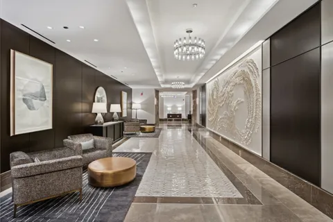 $3,100,000 | 435 North Michigan Avenue, Unit 1803, Chicago, IL 60611