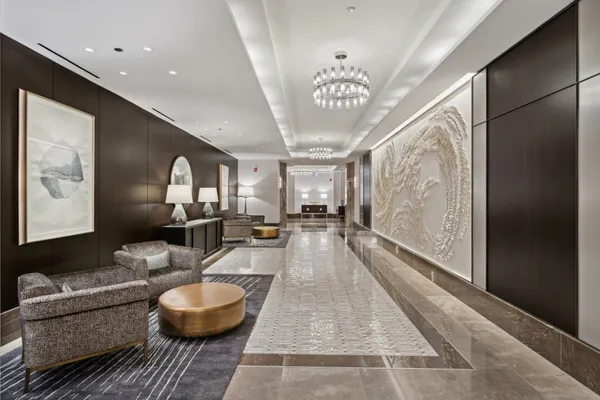 $3,100,000 | 435 North Michigan Avenue, Unit 1803, Chicago, IL 60611