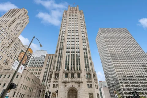 $3,100,000 | 435 North Michigan Avenue, Unit 1803, Chicago, IL 60611
