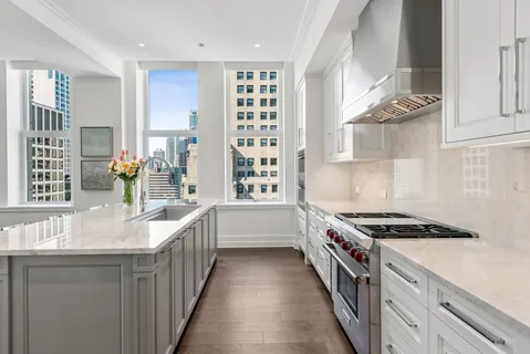 $3,100,000 | 435 North Michigan Avenue, Unit 1803, Chicago, IL 60611