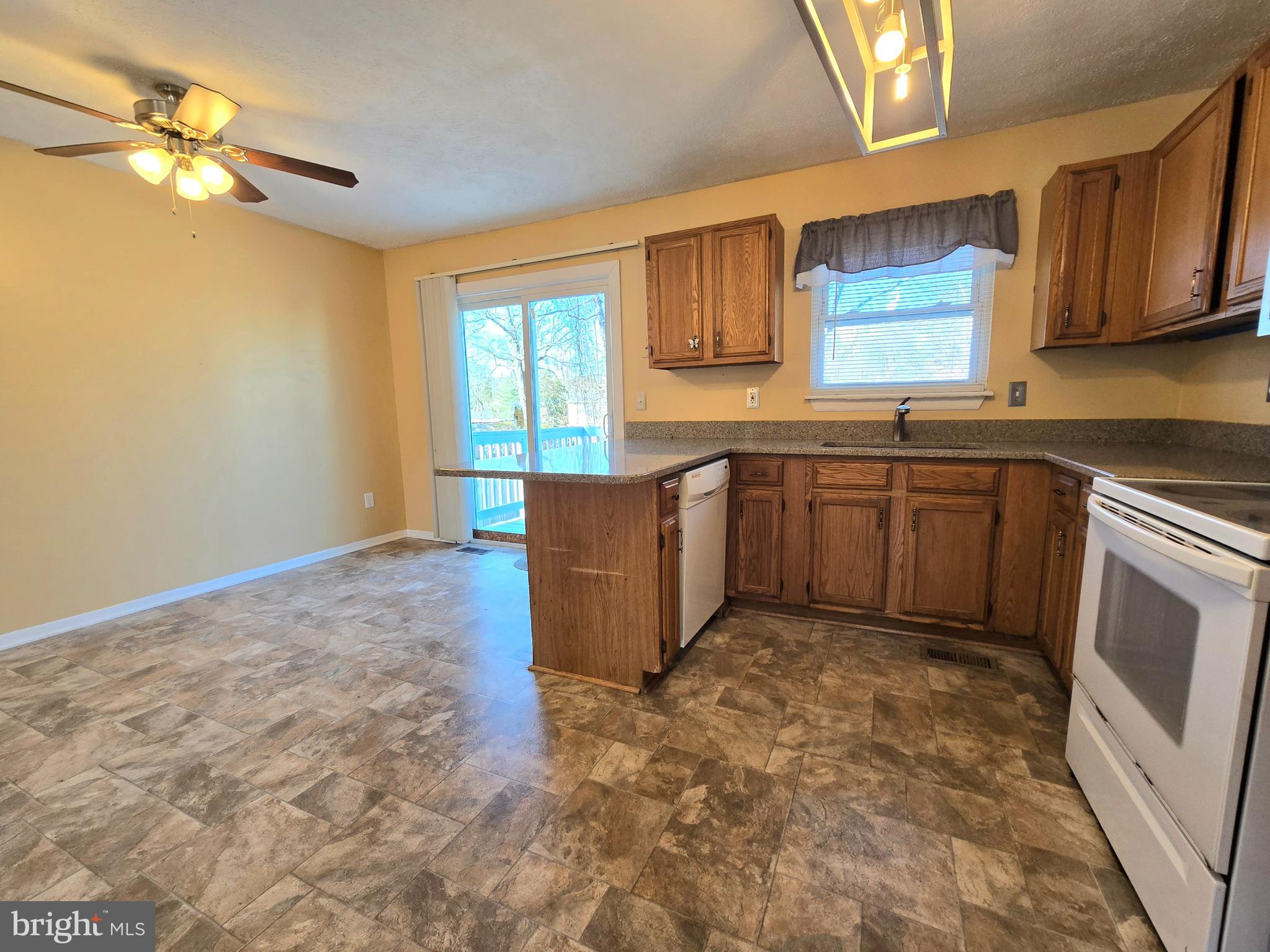 668 209th Street Pasadena, MD 21122 - Photo 12 of 37