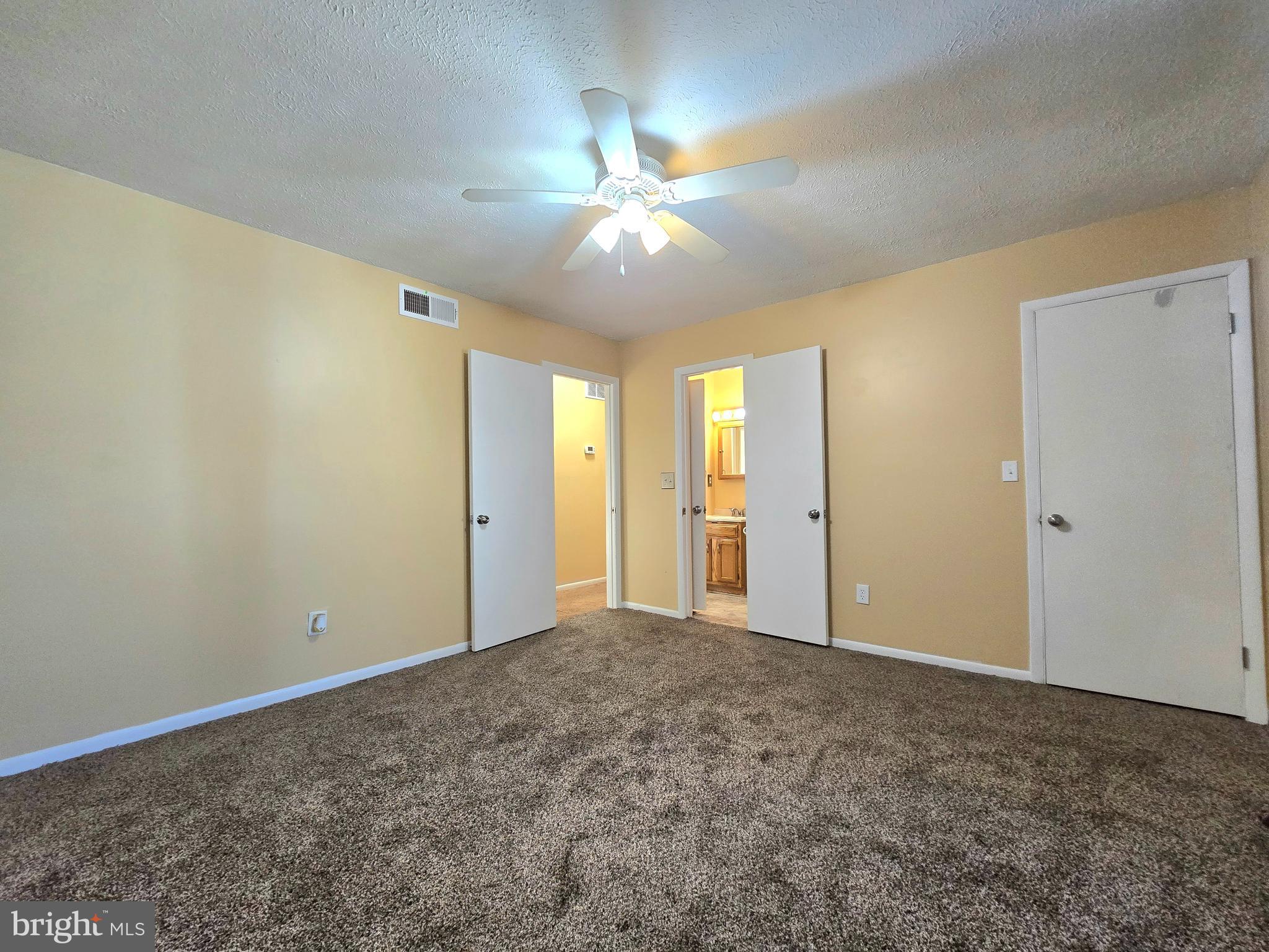 668 209th Street Pasadena, MD 21122 - Photo 6 of 37