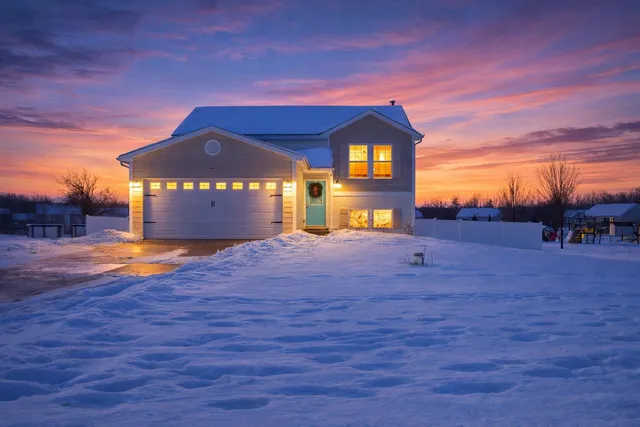 $334,900 | 5278 Fieldstone Meadow Drive, Cedar Springs, MI 49319