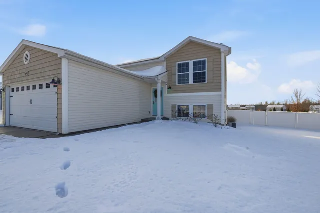 $334,900 | 5278 Fieldstone Meadow Drive, Cedar Springs, MI 49319
