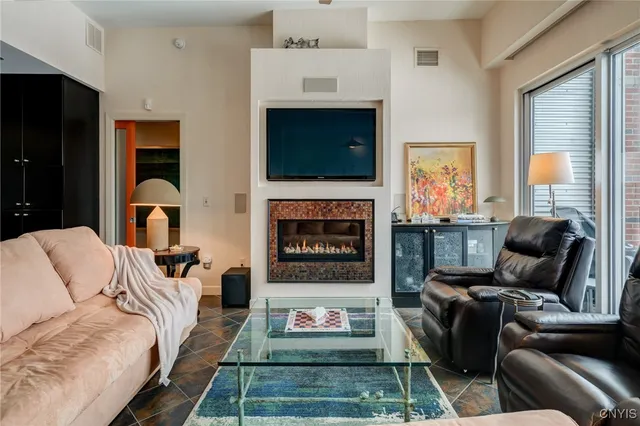 $3,800 | 211 West Jefferson Street, Unit 405, Syracuse, NY 13202