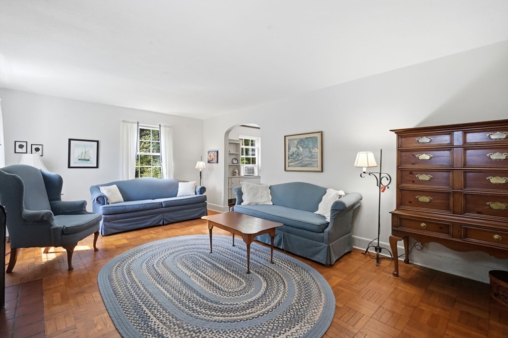 1374 Plumtree Road Springfield, MA 01119 - Photo 4 of 35 Gallery Image 4