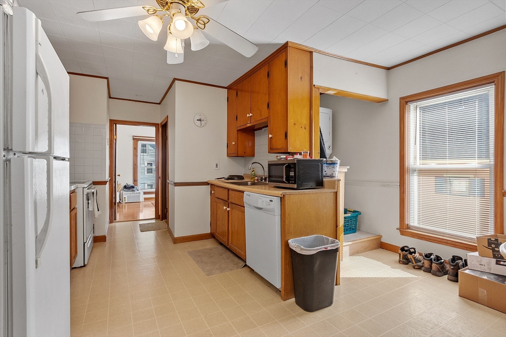 4-6 Rutland Street Hudson, MA 01749 - Photo 8 of 41 Gallery Image 8