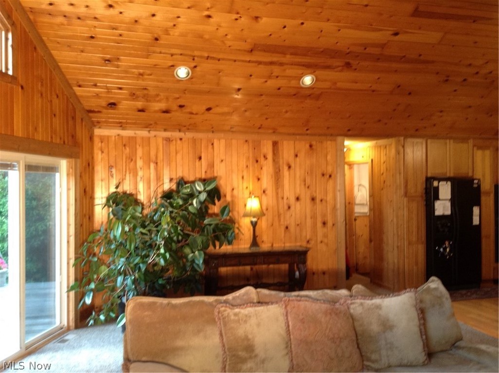 17780 Hosmer Road Middlefield, OH 44062 - Photo 12 of 31 Gallery Image 12