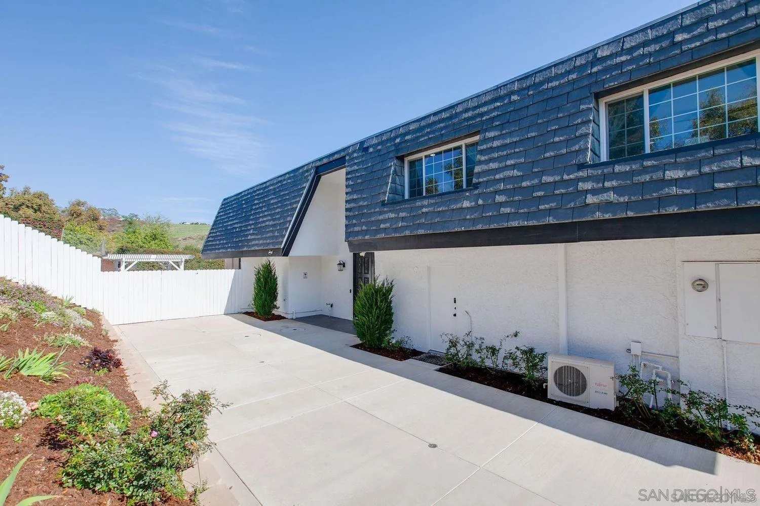 9431 West Lilac Road Escondido, CA 92026 - Photo 4 of 62