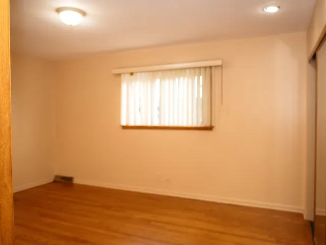 $359,000 | 9404 Hamlin Avenue, Des Plaines, IL 60016