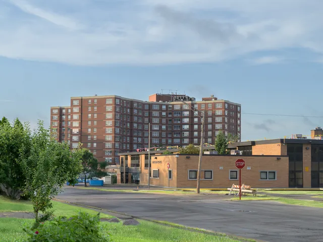 $359,000 | 9404 Hamlin Avenue, Des Plaines, IL 60016