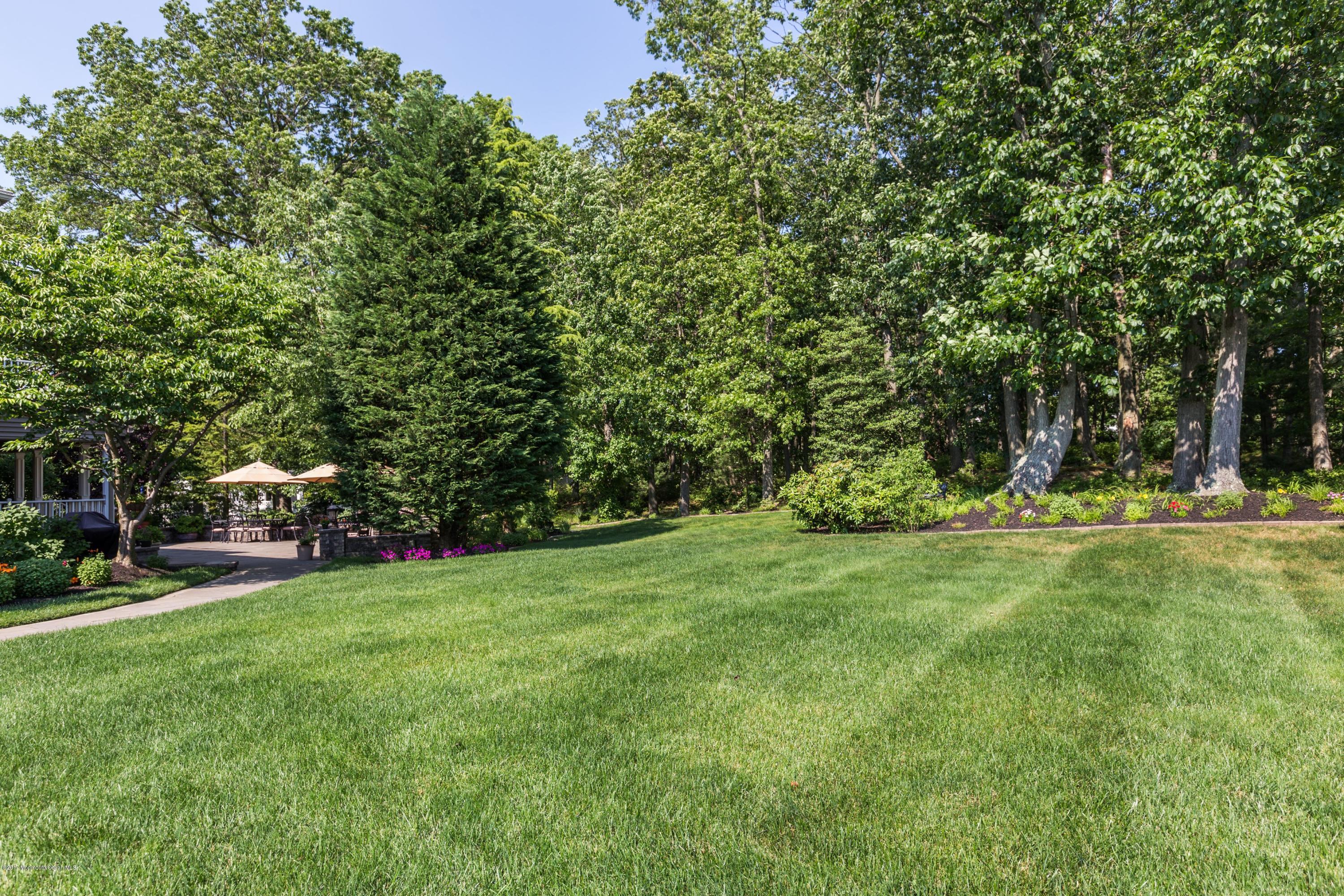1279 Bradford Run Spring Lake, NJ 07762 - Photo 8 of 62 Side Yard