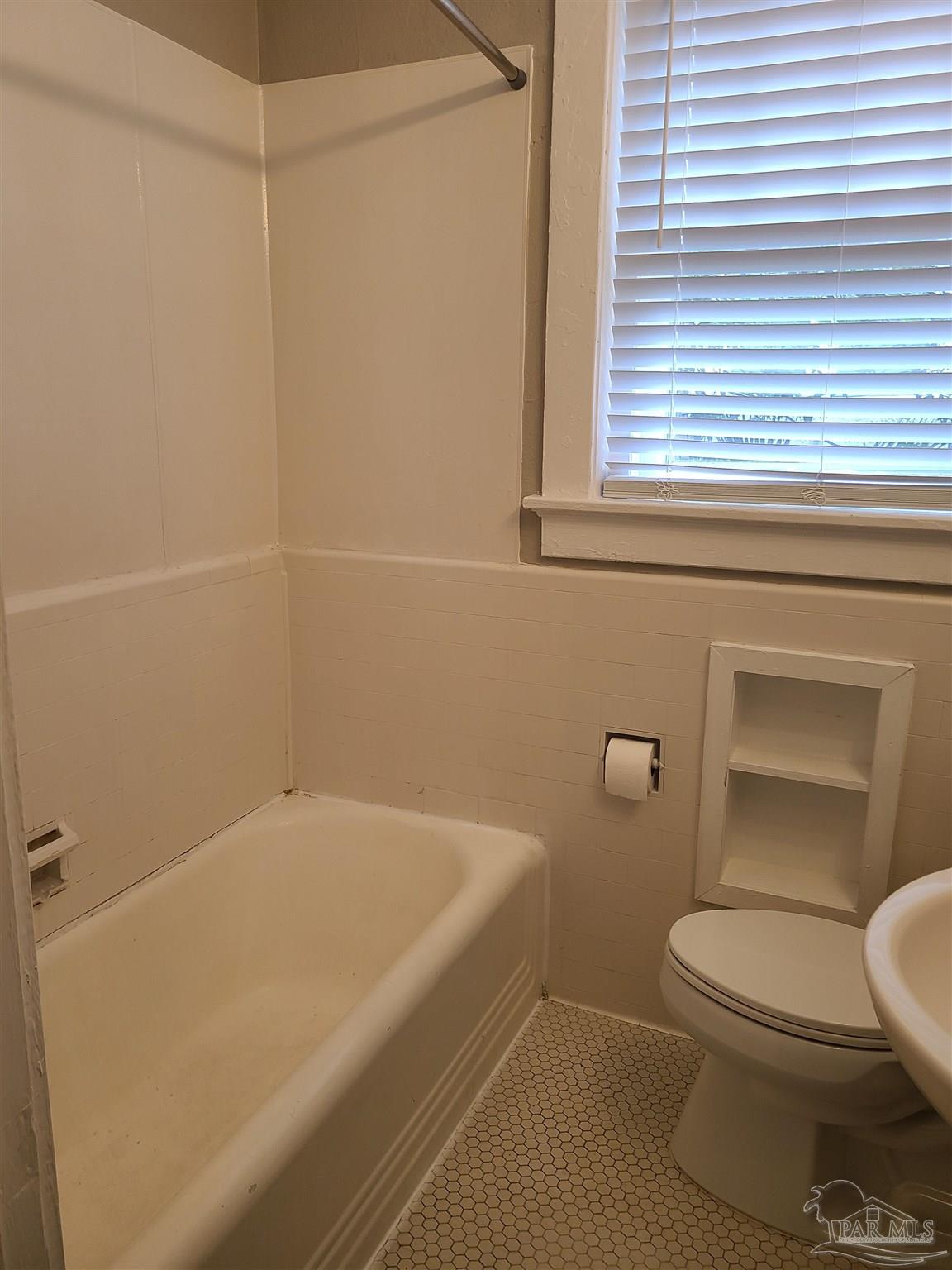 114 W Lane Pensacola, FL 32501 - Photo 24 of 27