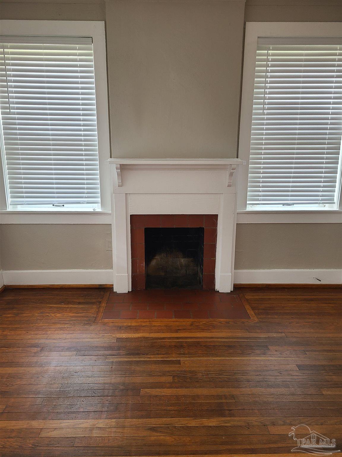 114 W Lane Pensacola, FL 32501 - Photo 3 of 27