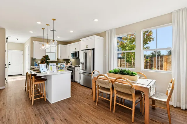 $589,990 | 6509 Jacinto Avenue, Sacramento, CA 95823