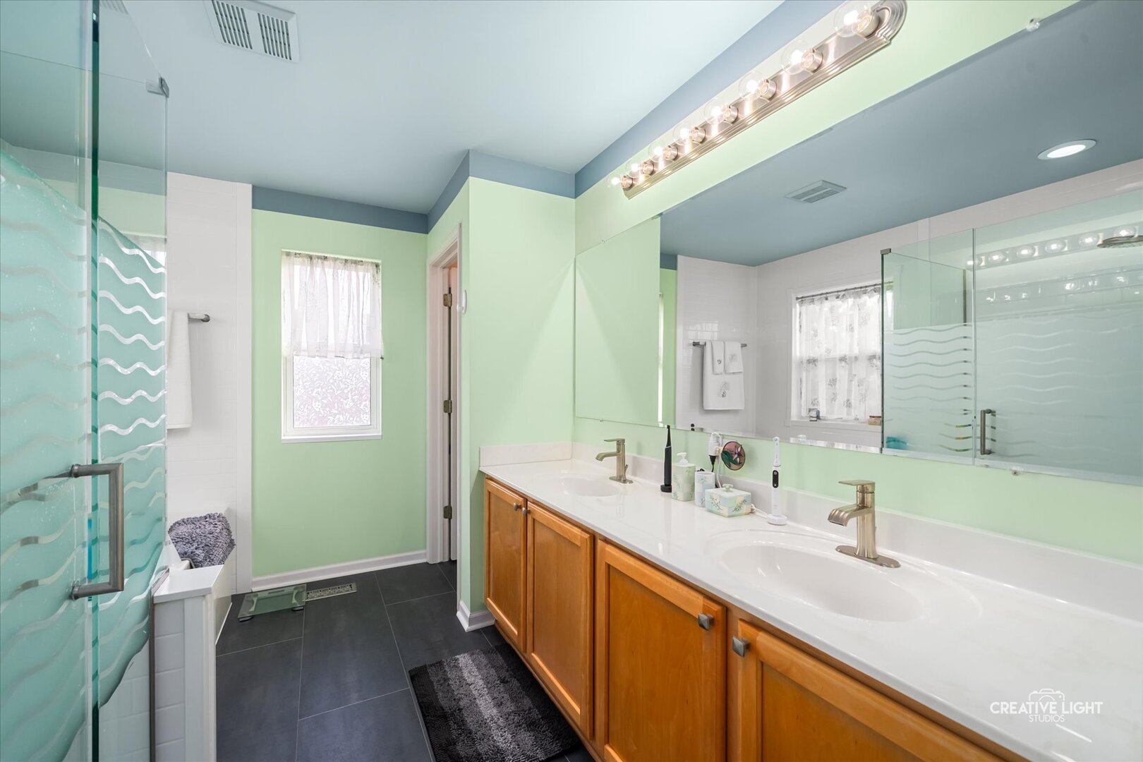 577 Cardinal Avenue Oswego, IL 60543 - Photo 17 of 26