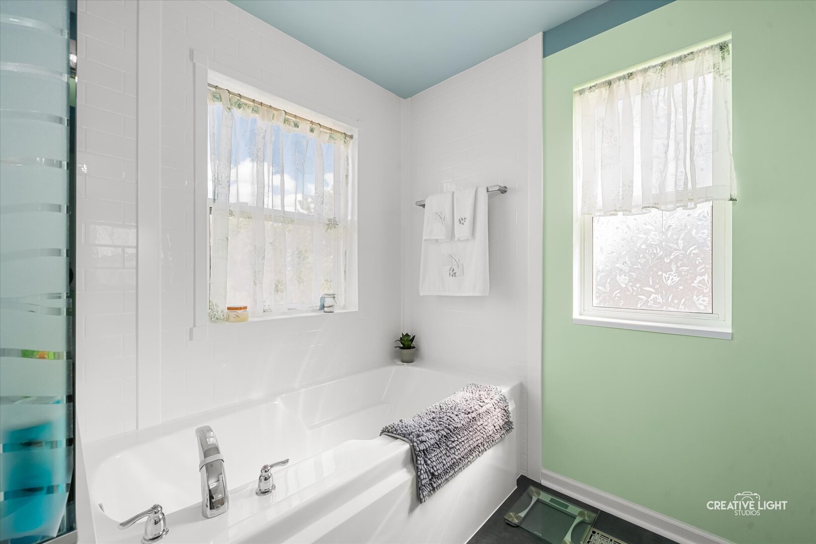 577 Cardinal Avenue Oswego, IL 60543 - Photo 18 of 26