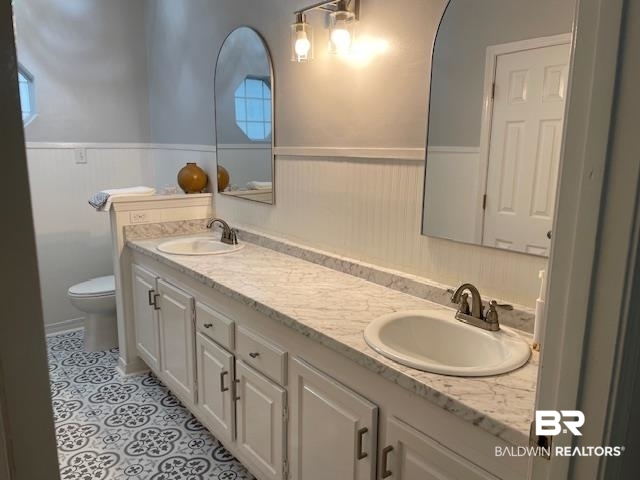 7040 Highpointe Place West Daphne, AL 36527 - Photo 23 of 37 Primary Bath Double Vanity