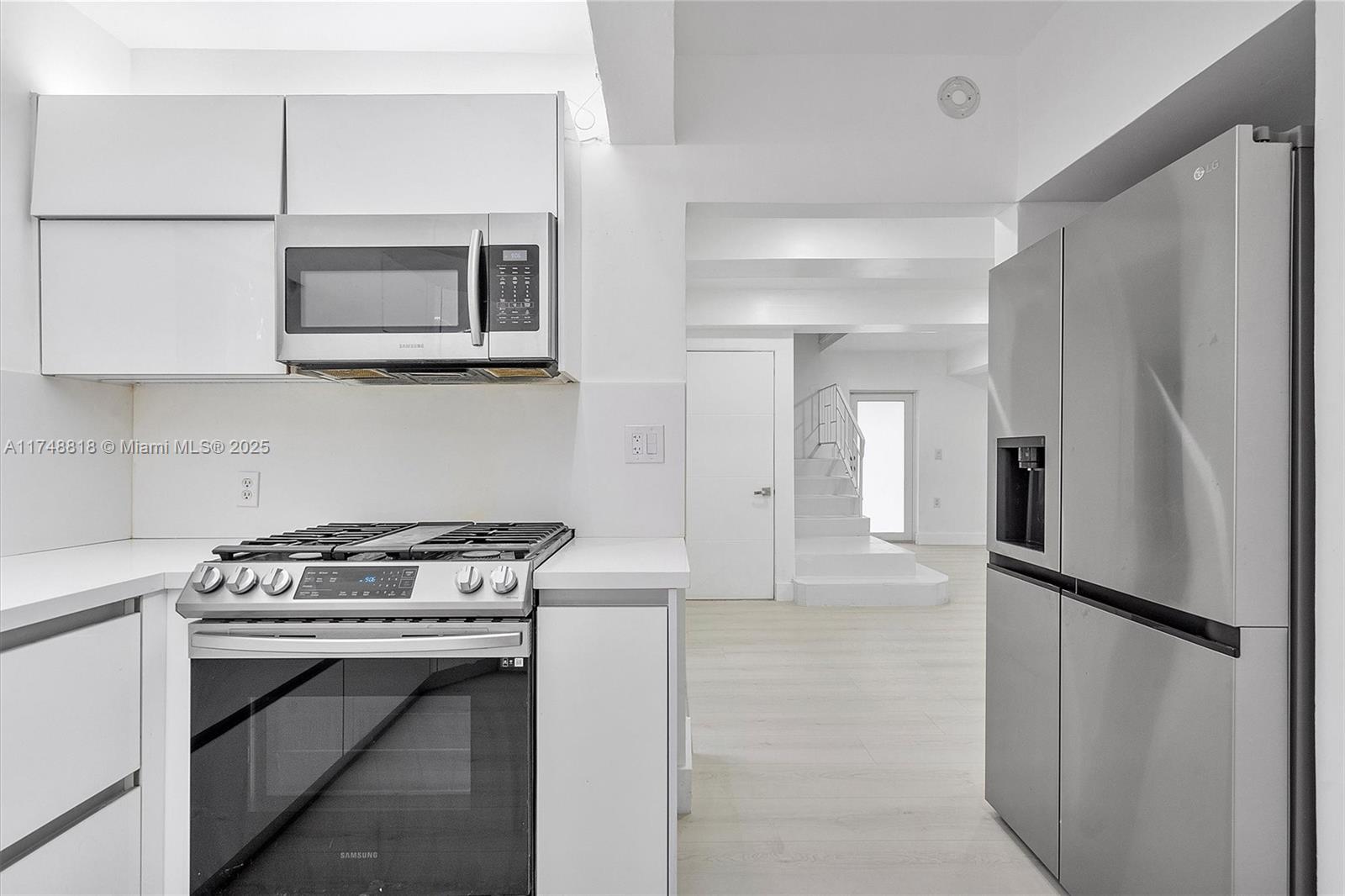 600 Surfside Boulevard Surfside, FL 33154 - Photo 25 of 62