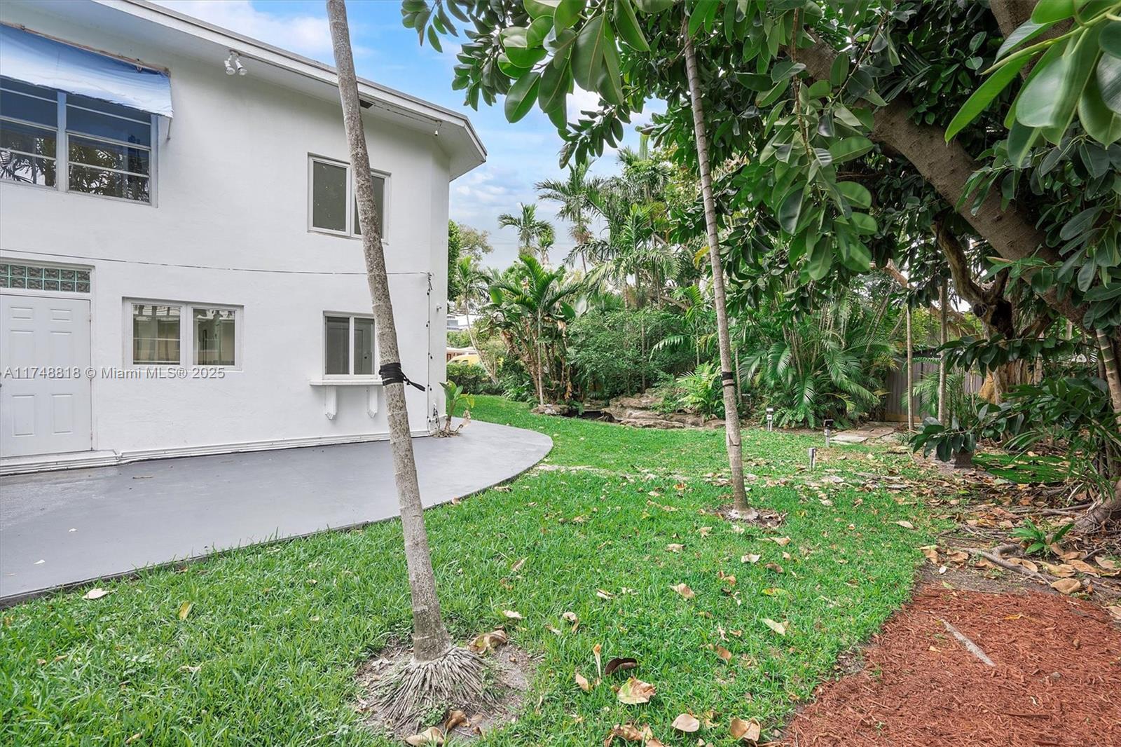 600 Surfside Boulevard Surfside, FL 33154 - Photo 10 of 62