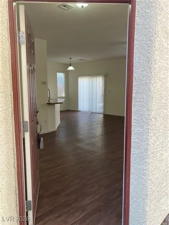 $2,100 | 9532 Knopfler Lane, Las Vegas, NV 89148