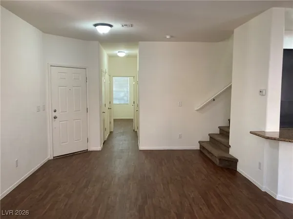 $2,100 | 9532 Knopfler Lane, Las Vegas, NV 89148