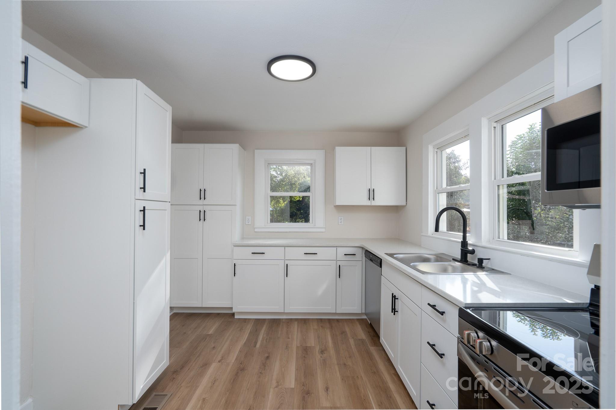 702 3rd Street Spencer, NC 28159 - Photo 10 of 36