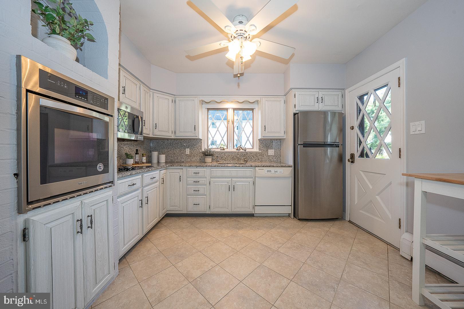 2620 Prescott Road Havertown, PA 19083 - Photo 15 of 53 Spacious Kitchen