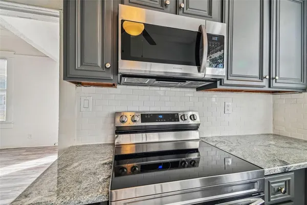 $3,900 | 1913 West Lemon Street, Tampa, FL 33606