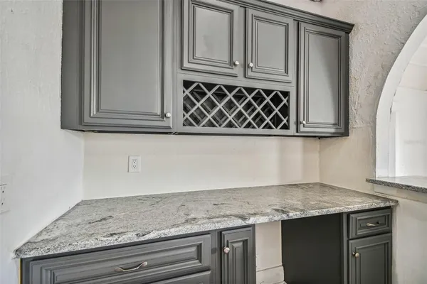 $3,900 | 1913 West Lemon Street, Tampa, FL 33606