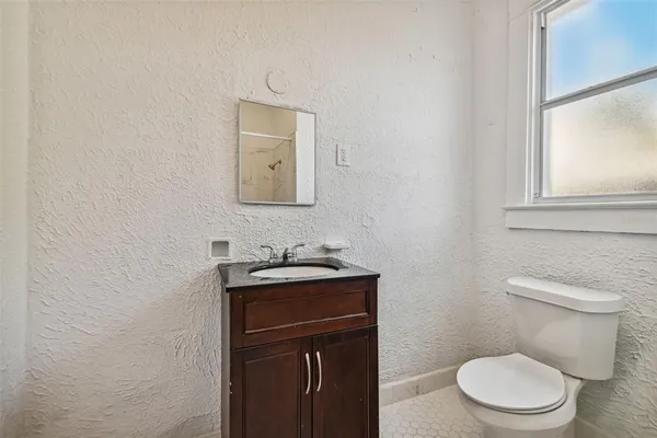 $3,900 | 1913 West Lemon Street, Tampa, FL 33606