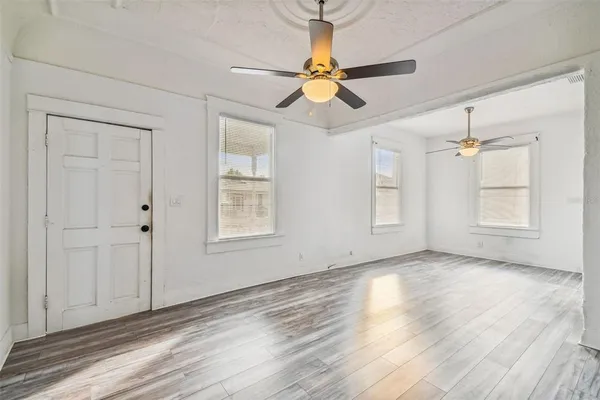 $3,900 | 1913 West Lemon Street, Tampa, FL 33606