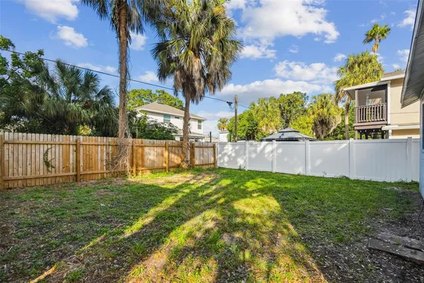 $3,900 | 1913 West Lemon Street, Tampa, FL 33606