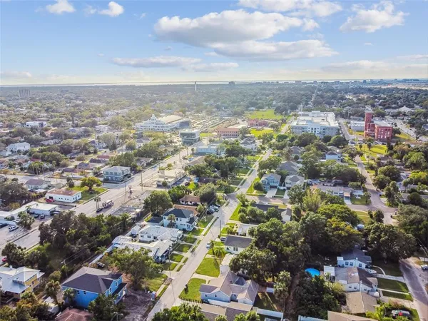 $3,900 | 1913 West Lemon Street, Tampa, FL 33606