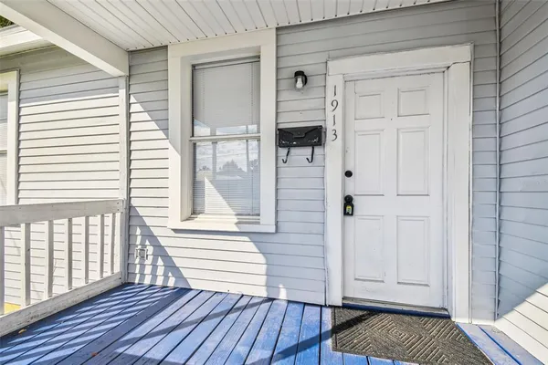 $3,900 | 1913 West Lemon Street, Tampa, FL 33606