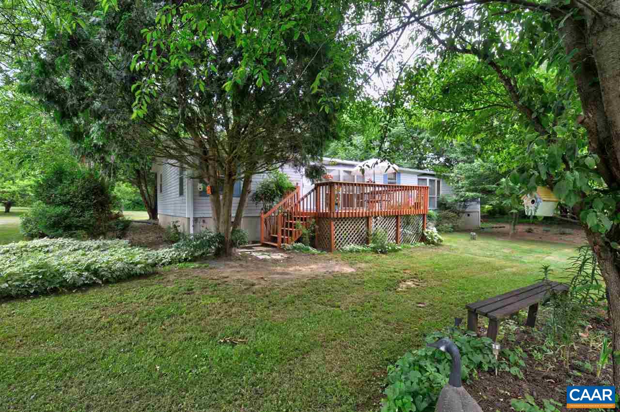 1728 Ridge Road Raphine, VA 24472 - Photo 2 of 34 front view of a house with a yard