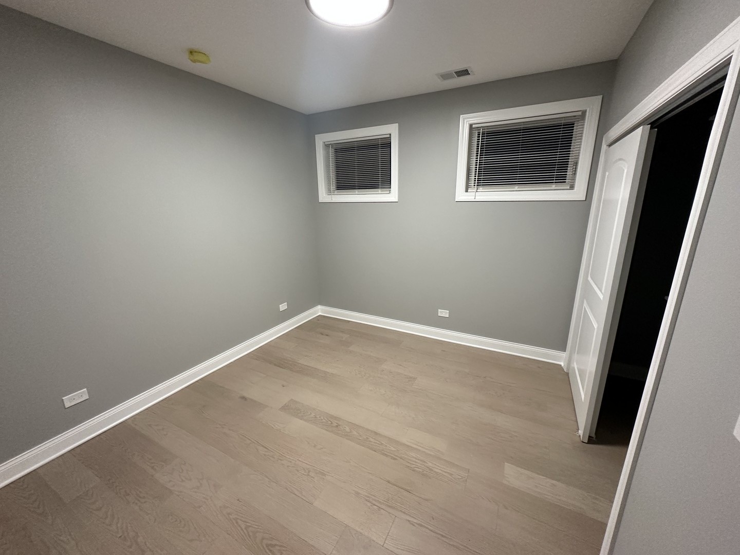 4950 South Michigan Avenue, Unit 2 Chicago, IL 60615 - Photo 5 of 13 a view of an empty room