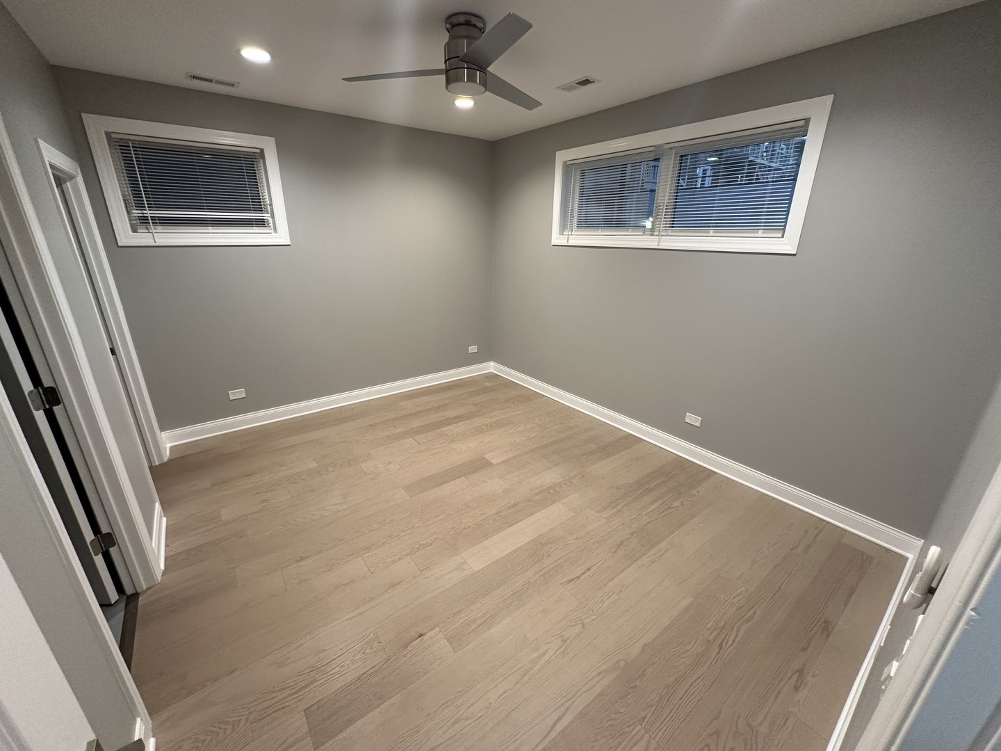 4950 South Michigan Avenue, Unit 2 Chicago, IL 60615 - Photo 6 of 13 an empty room with a workbench