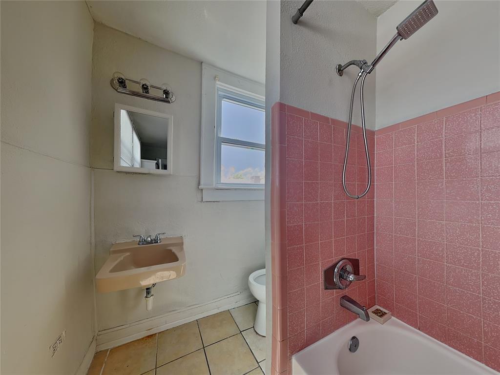 2904 West Chestnut Street, Unit 2 Tampa, FL 33607 - Photo 13 of 16