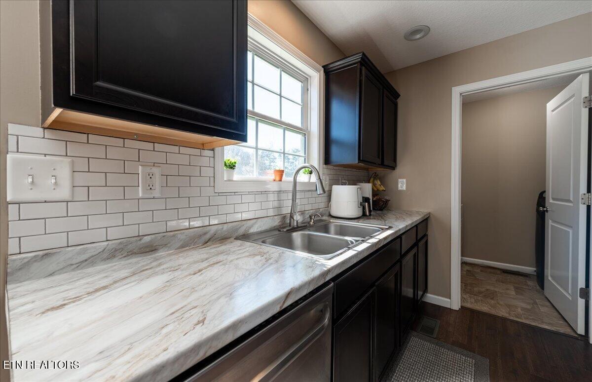 137 Raccoon Valley Road Maynardville, TN 37807 - Photo 21 of 48 21-DSC_8693-HDR