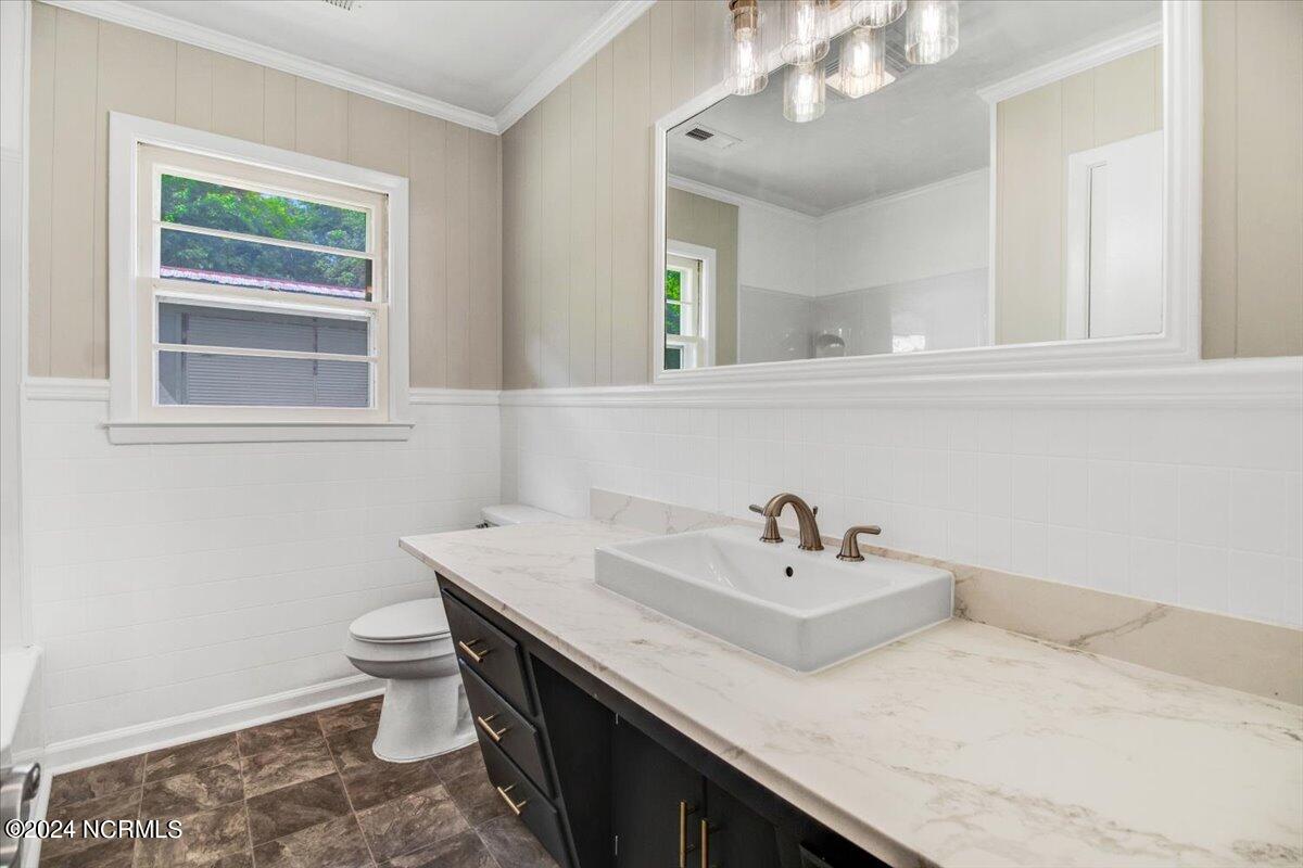 141 Parker Road Mount Olive, NC 28365 - Photo 19 of 22 37-141 Parker Rd - Interiors-16