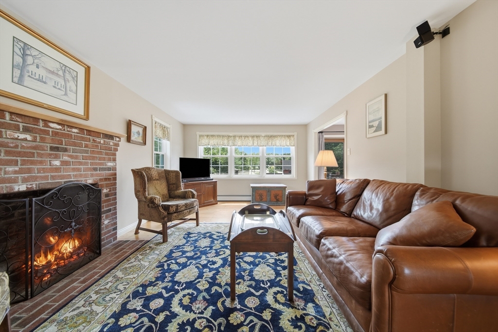 1394 Main Street Lancaster, MA 01523 - Photo 11 of 42