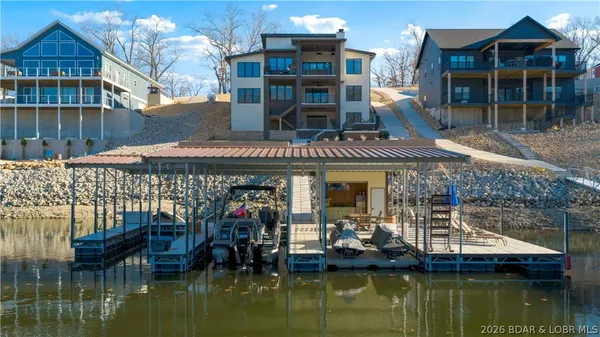 $1,869,000 | 425 Waterside Drive, Camdenton, MO 65020
